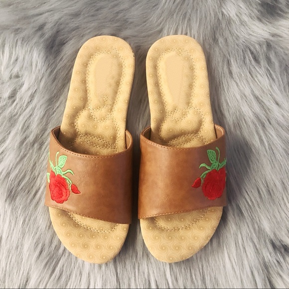Camel Slides/Sandals Very Comfortable 😍😍 - Picture 4 of 4